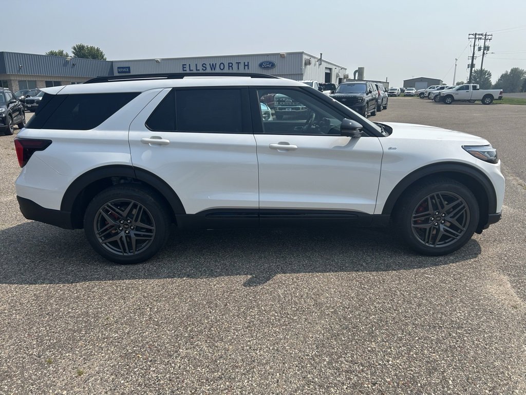 New 2025 Ford Explorer ST-Line w/ ST-Line Street Pack image 8