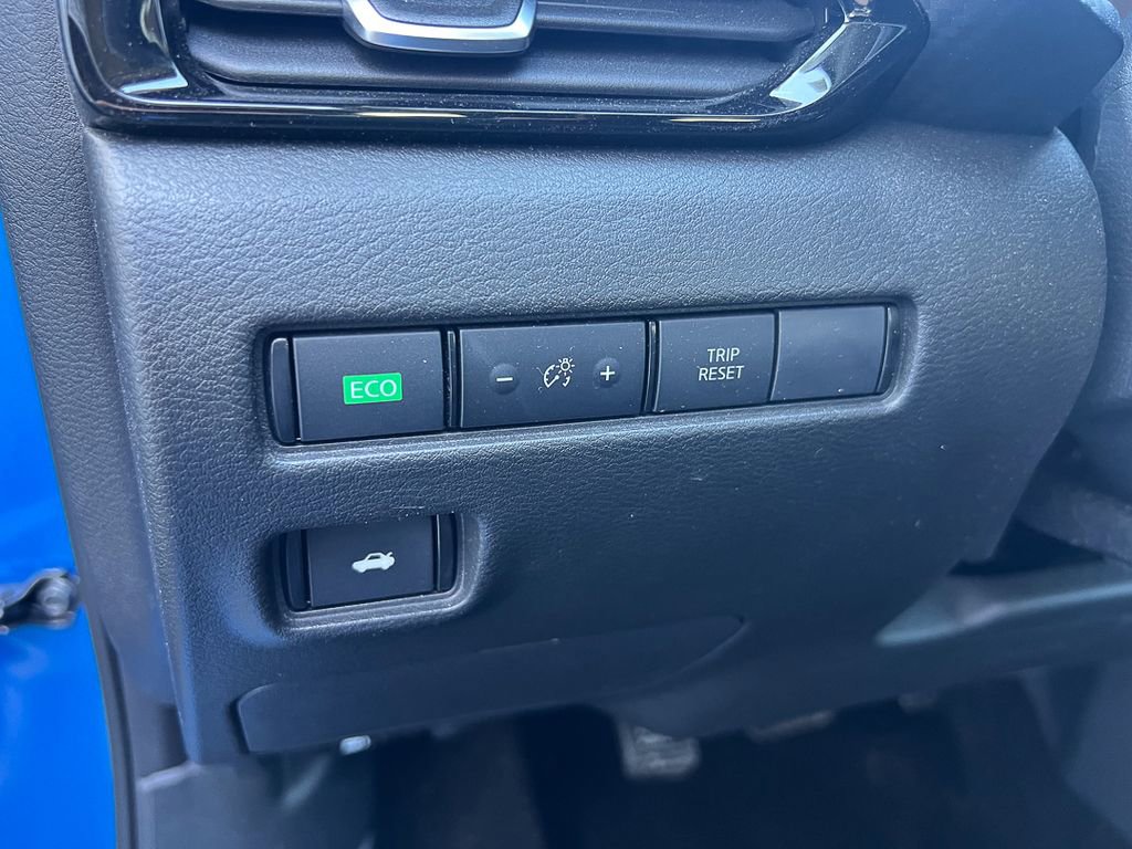 Used 2023 Nissan Sentra SV w/ All-Weather Package FWD image 12