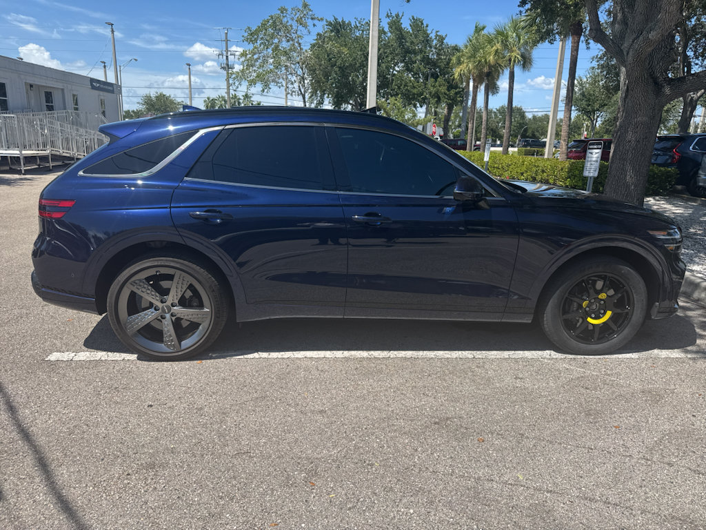 Used 2024 Genesis GV70 3.5T Sport w/ Sport Prestige Package AWD/4WD image 6