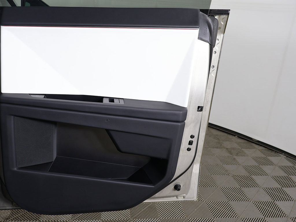 Used 2024 Tesla Cybertruck AWD Crew Cab image 23