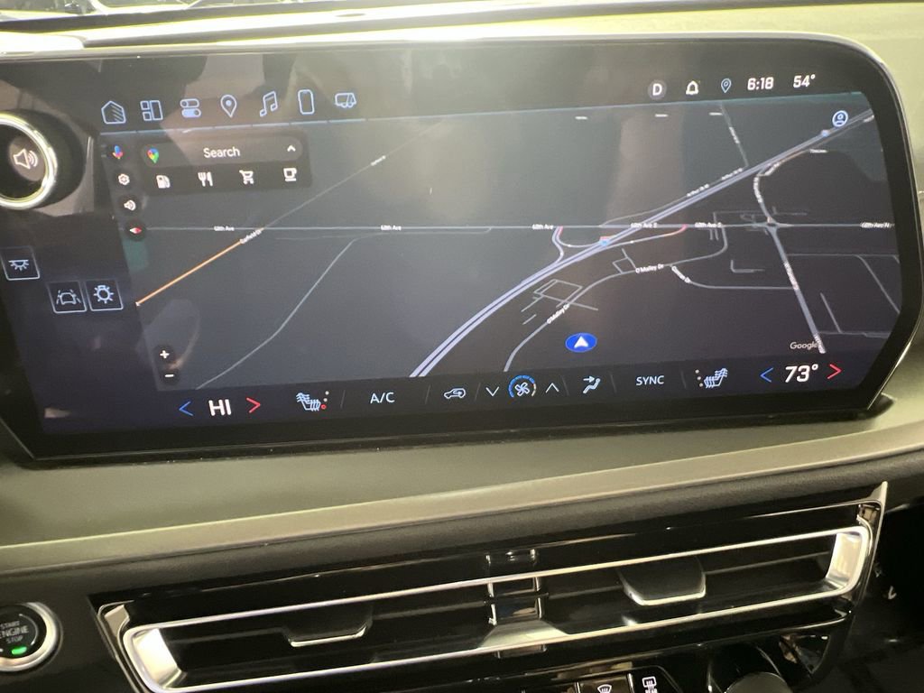 Certified 2025 Chevrolet Traverse LT w/ Sun and Wheel Package image 15