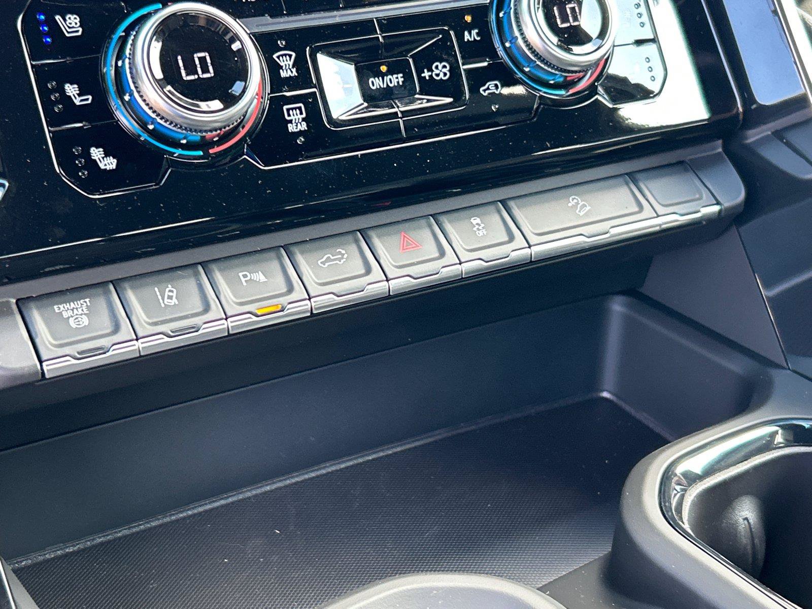 New 2026 GMC Sierra 2500 AT4 w/ AT4 Premium Plus Package AWD/4WD image 23
