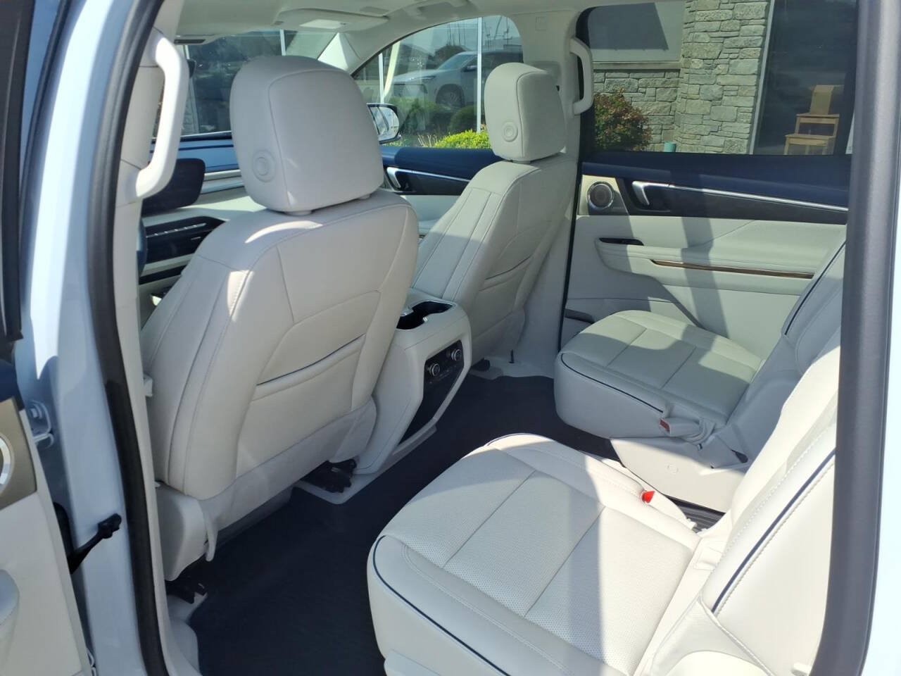 Used 2026 Buick Enclave Avenir w/ Super Cruise Package AWD/4WD image 10