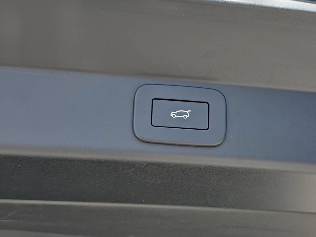 Certified 2026 Land Rover Range Rover Sport Dynamic SE AWD/4WD image 13