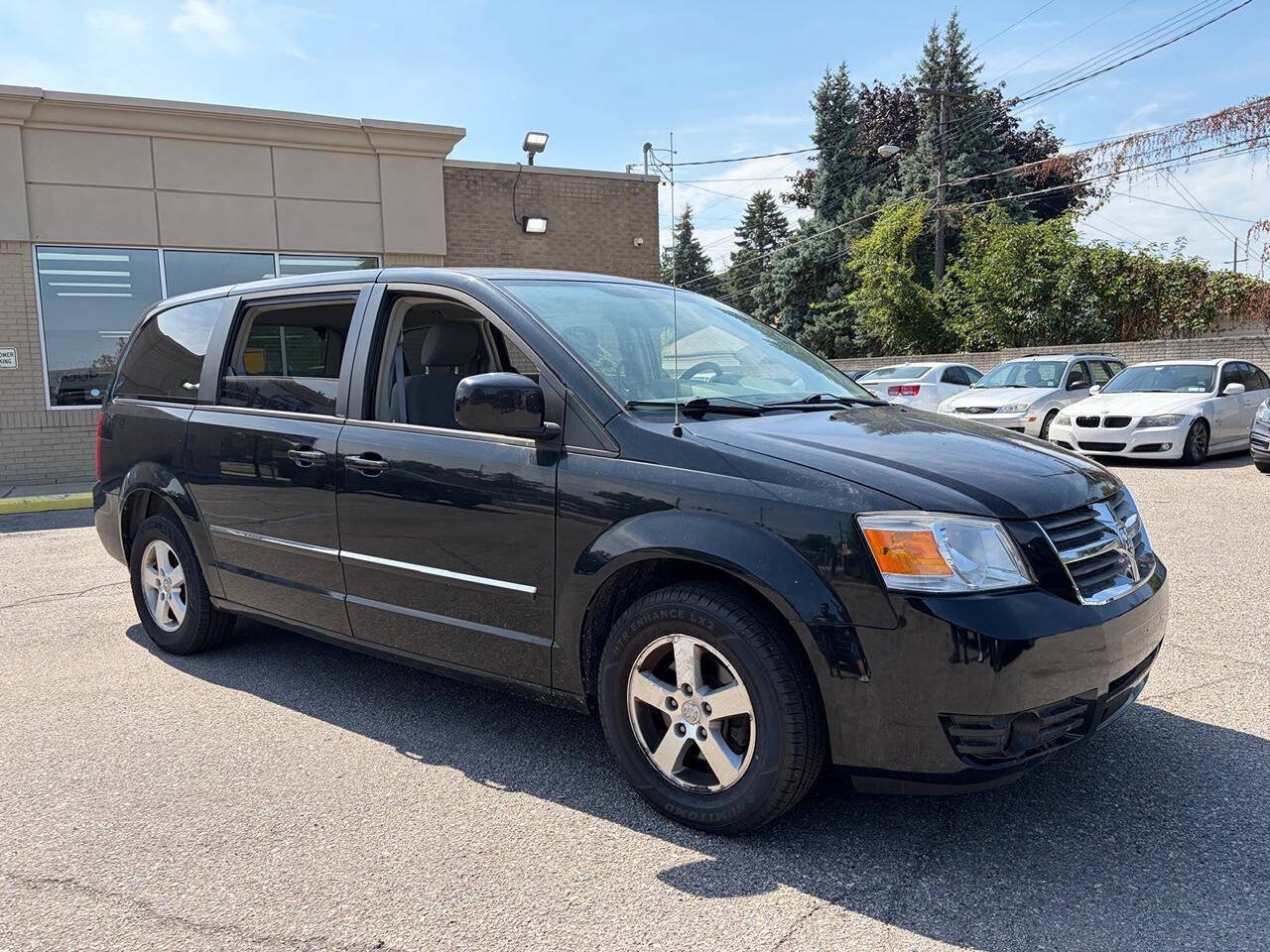 Used 2008 Dodge Grand Caravan SXT FWD image 3