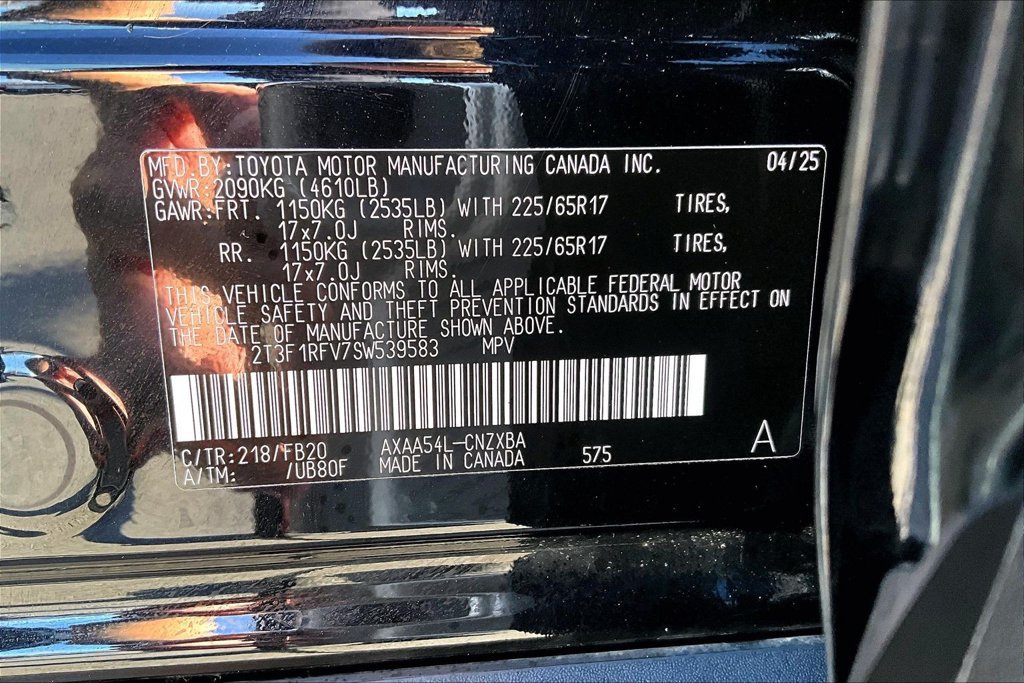 Used 2025 Toyota RAV4 LE AWD/4WD image 31
