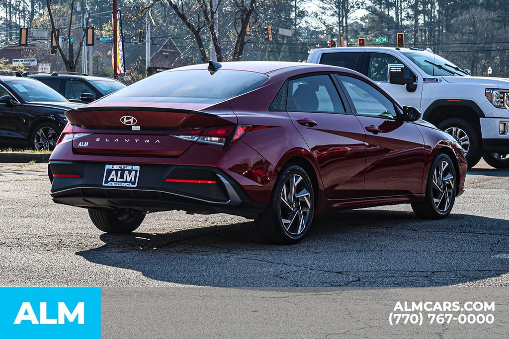 Used 2025 Hyundai Elantra Sport FWD image 6