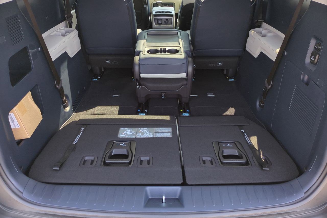New 2026 Kia Carnival SX Prestige image 23