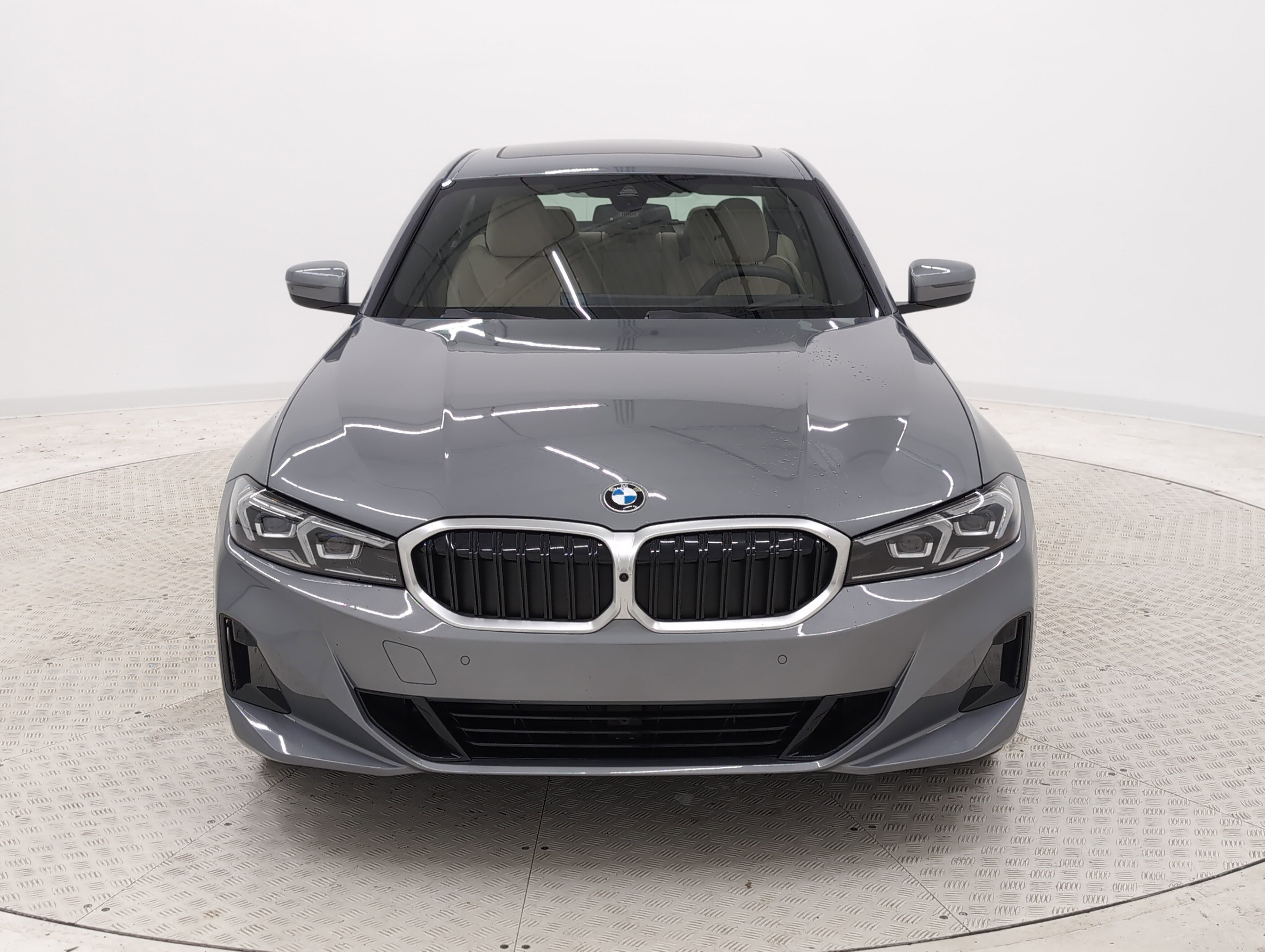 New 2025 BMW 330i Sedan w/ Premium Package image 3