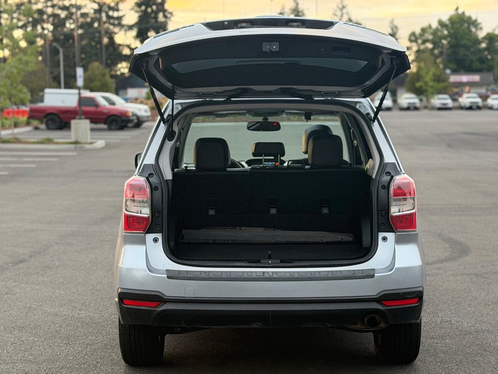 Used 2015 Subaru Forester 2.5i Limited AWD/4WD image 7