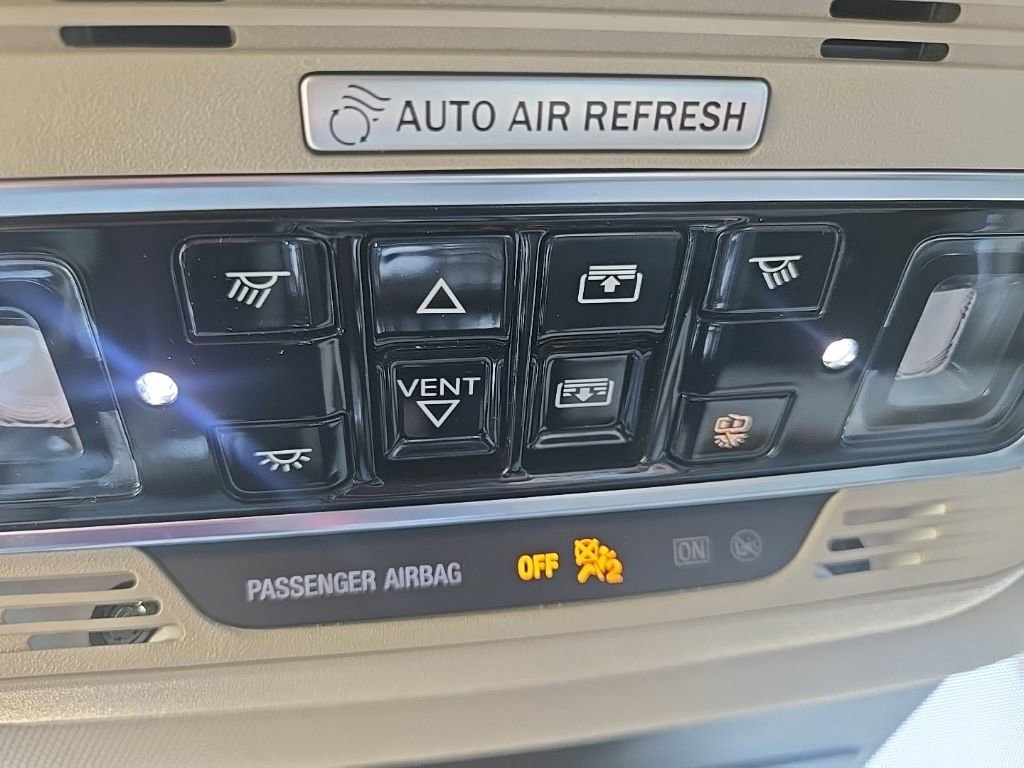 Used 2025 Lincoln Nautilus Reserve image 76