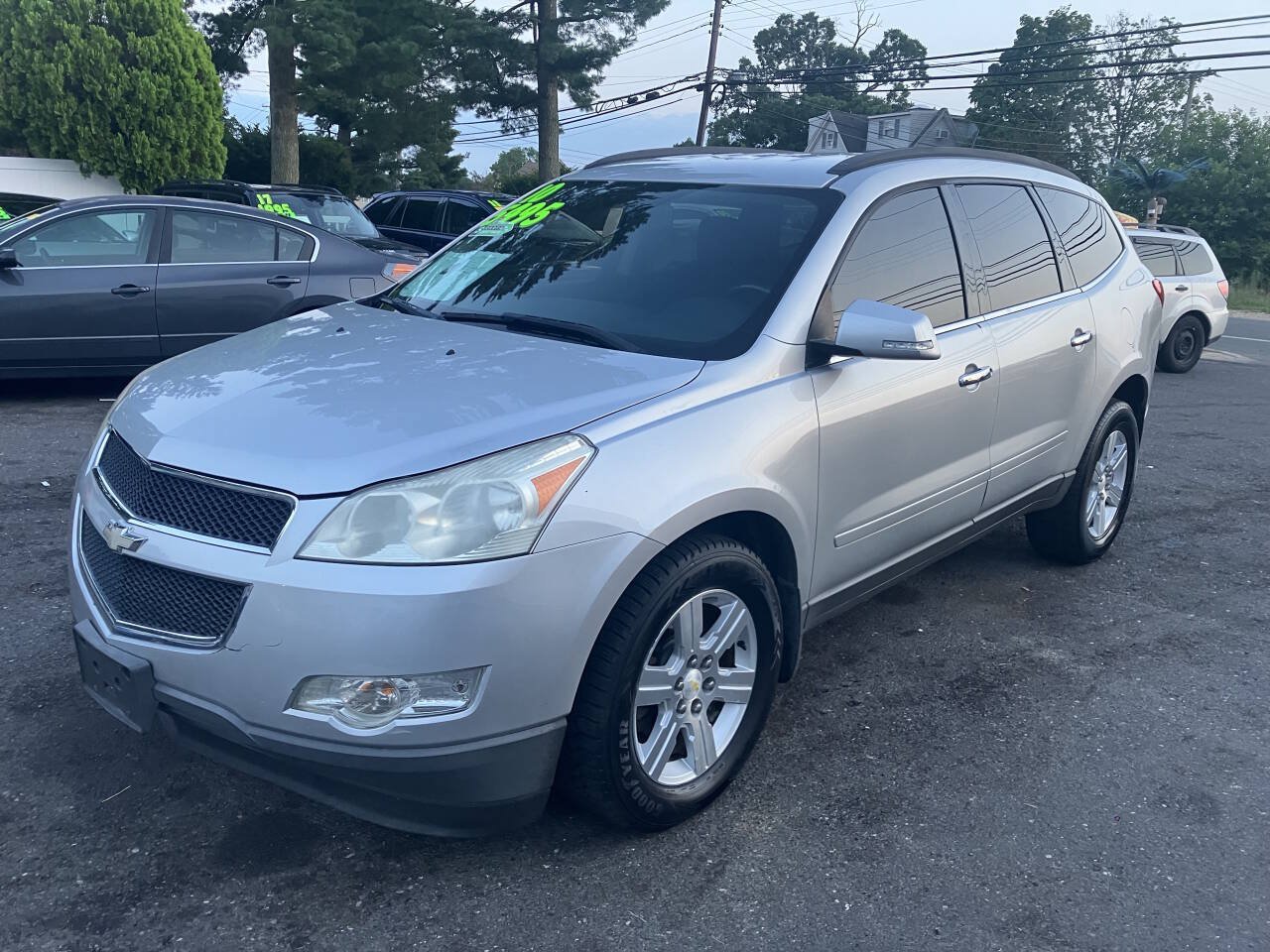 Used 2010 Chevrolet Traverse LT AWD/4WD image 3