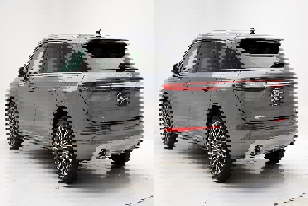 Used 2022 Lincoln Corsair AWD w/ Premium Package image 6