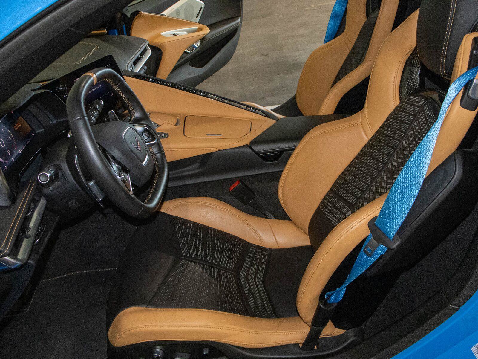 Used 2022 Chevrolet Corvette Stingray Preferred Conv w/ Z51 Performance Package RWD image 7
