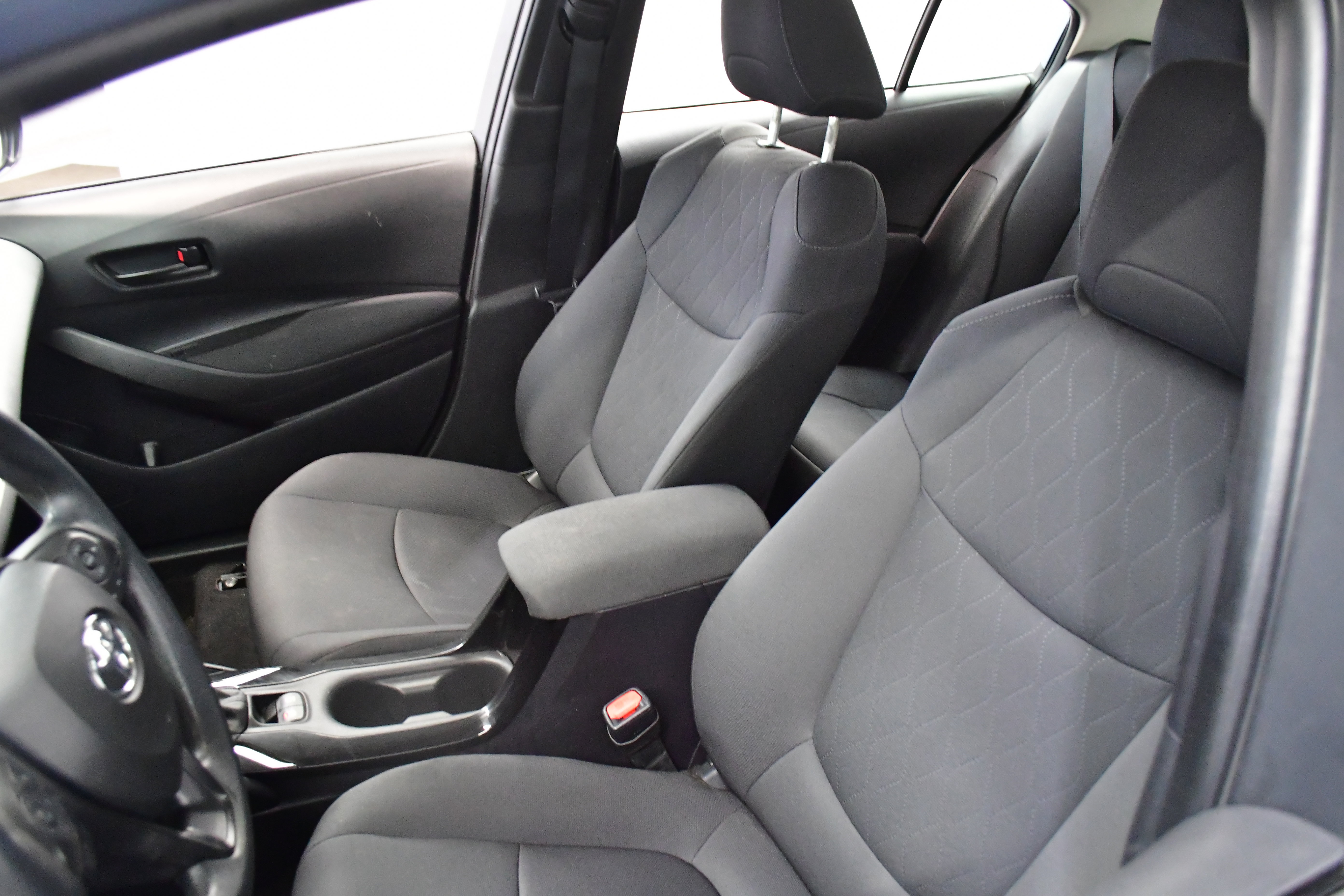 Used 2022 Toyota Corolla LE FWD image 9