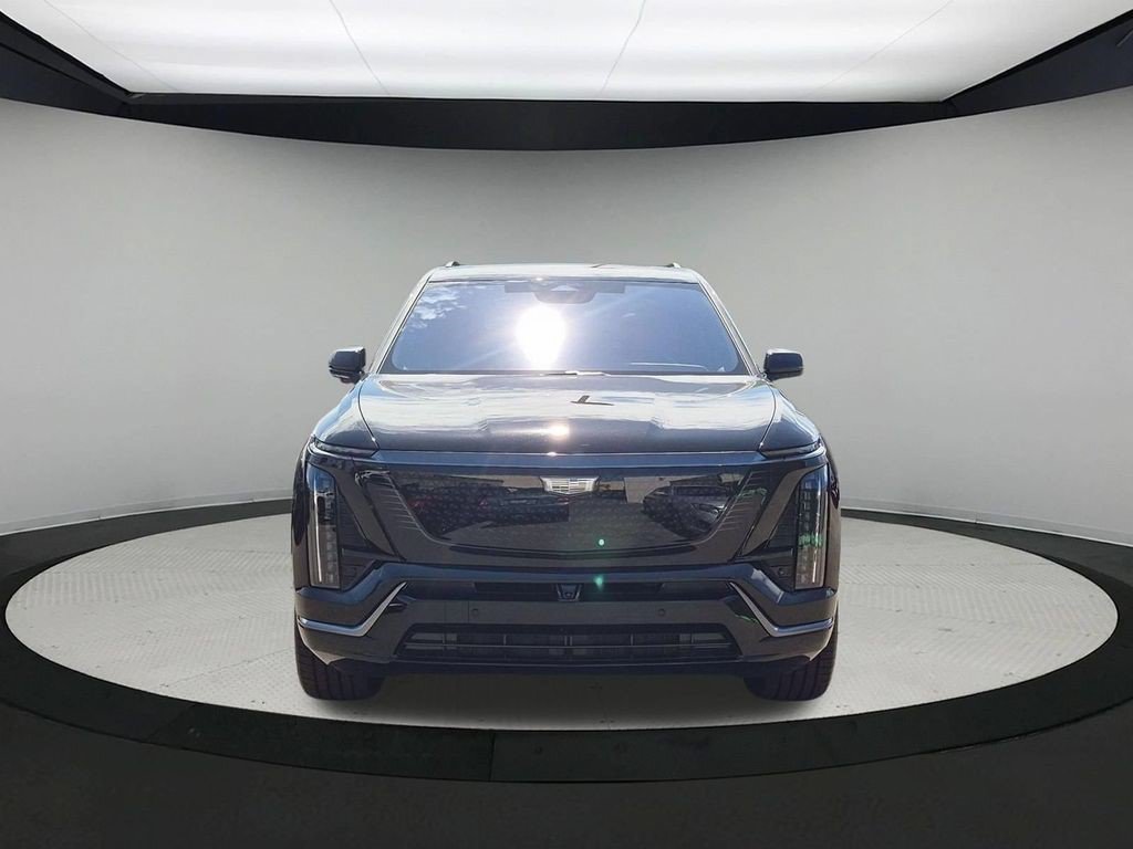 Certified 2026 Cadillac Vistiq Luxury w/ LPO, Floor Liner Package AWD/4WD image 5