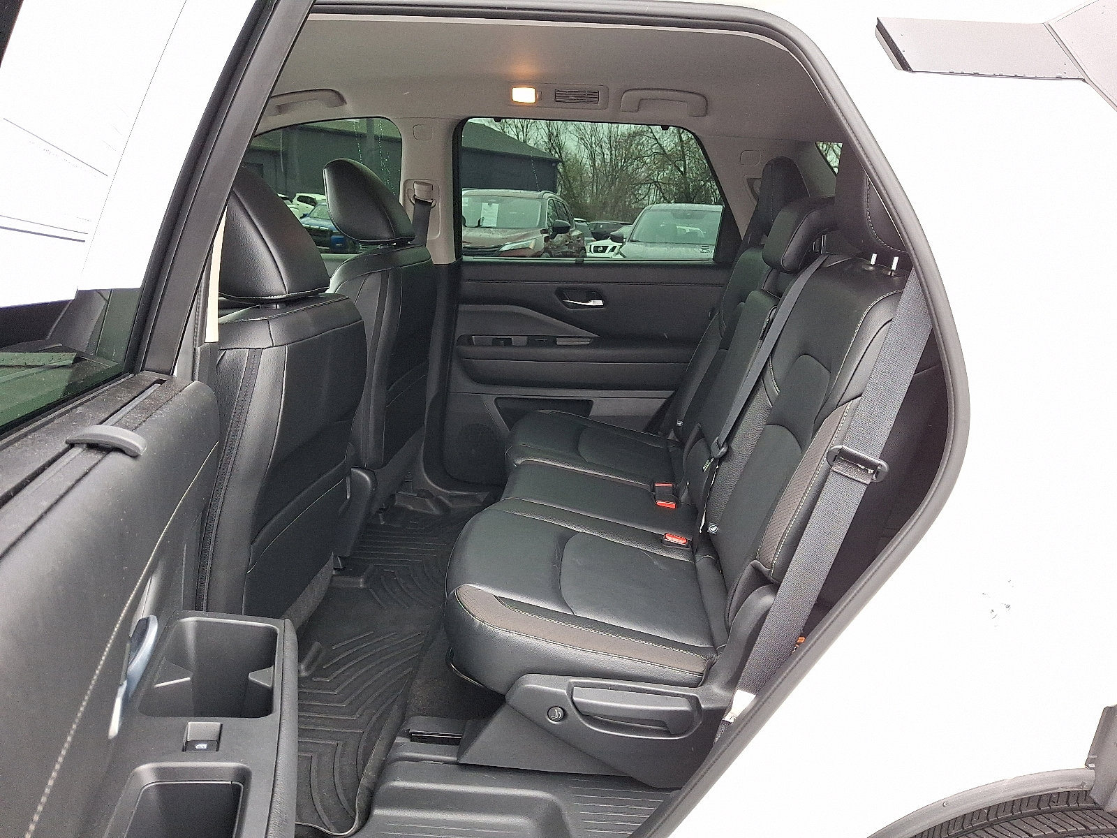 Certified 2023 Nissan Pathfinder SL w/ Black Appearance Package AWD/4WD image 13