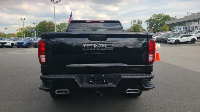 New 2026 GMC Sierra 1500 Elevation w/ LPO, Elevation Black Package AWD/4WD image 6