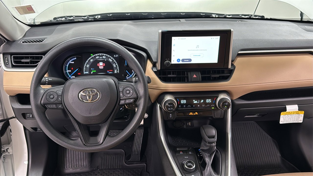 Certified 2025 Toyota RAV4 LE image 9