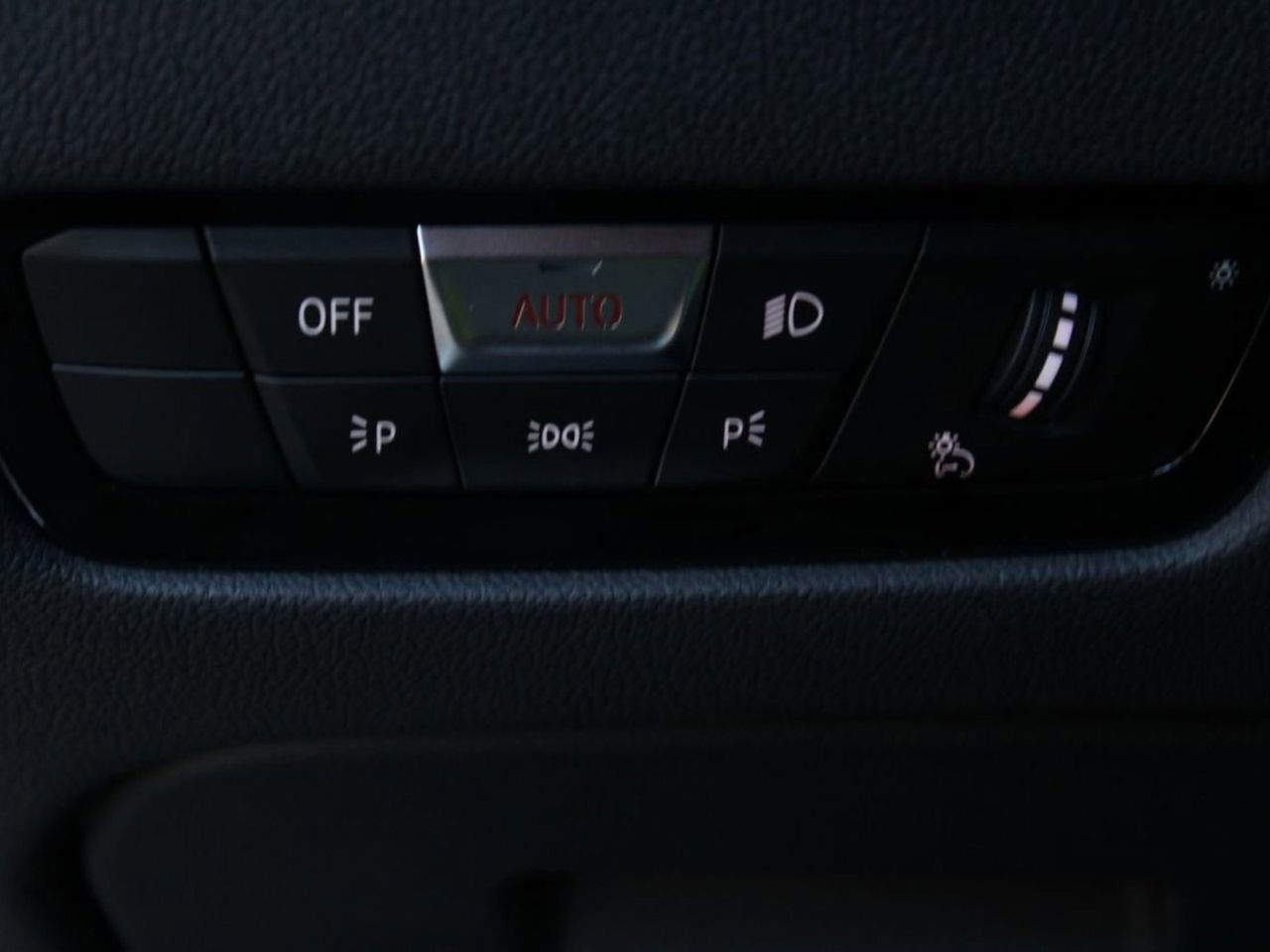 Used 2019 BMW 330i Sedan image 28