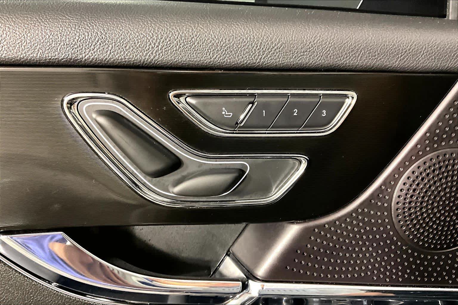Used 2024 Lincoln Corsair FWD image 30