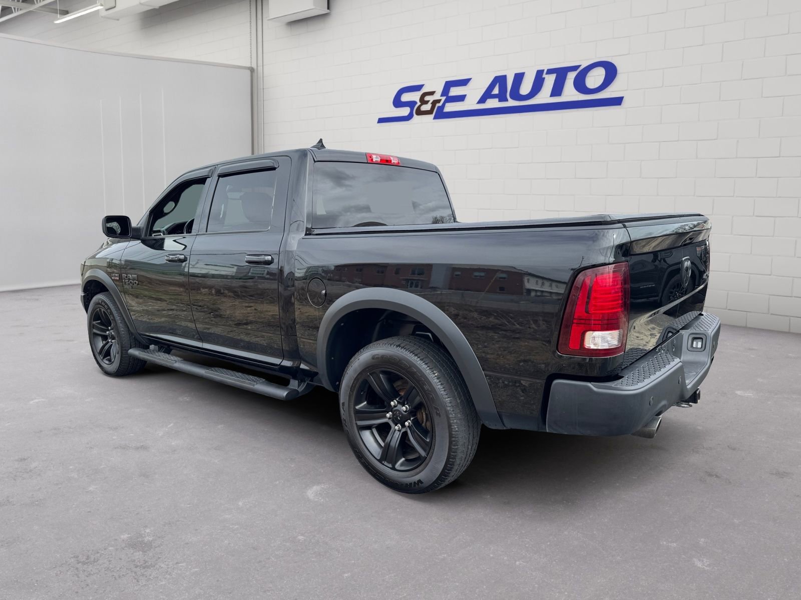 Used 2022 RAM 1500 Classic Warlock image 3