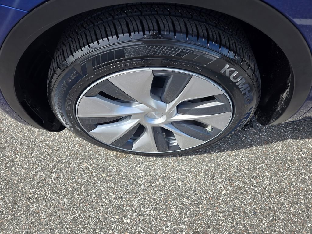 Used 2020 Tesla Model Y Long Range image 14