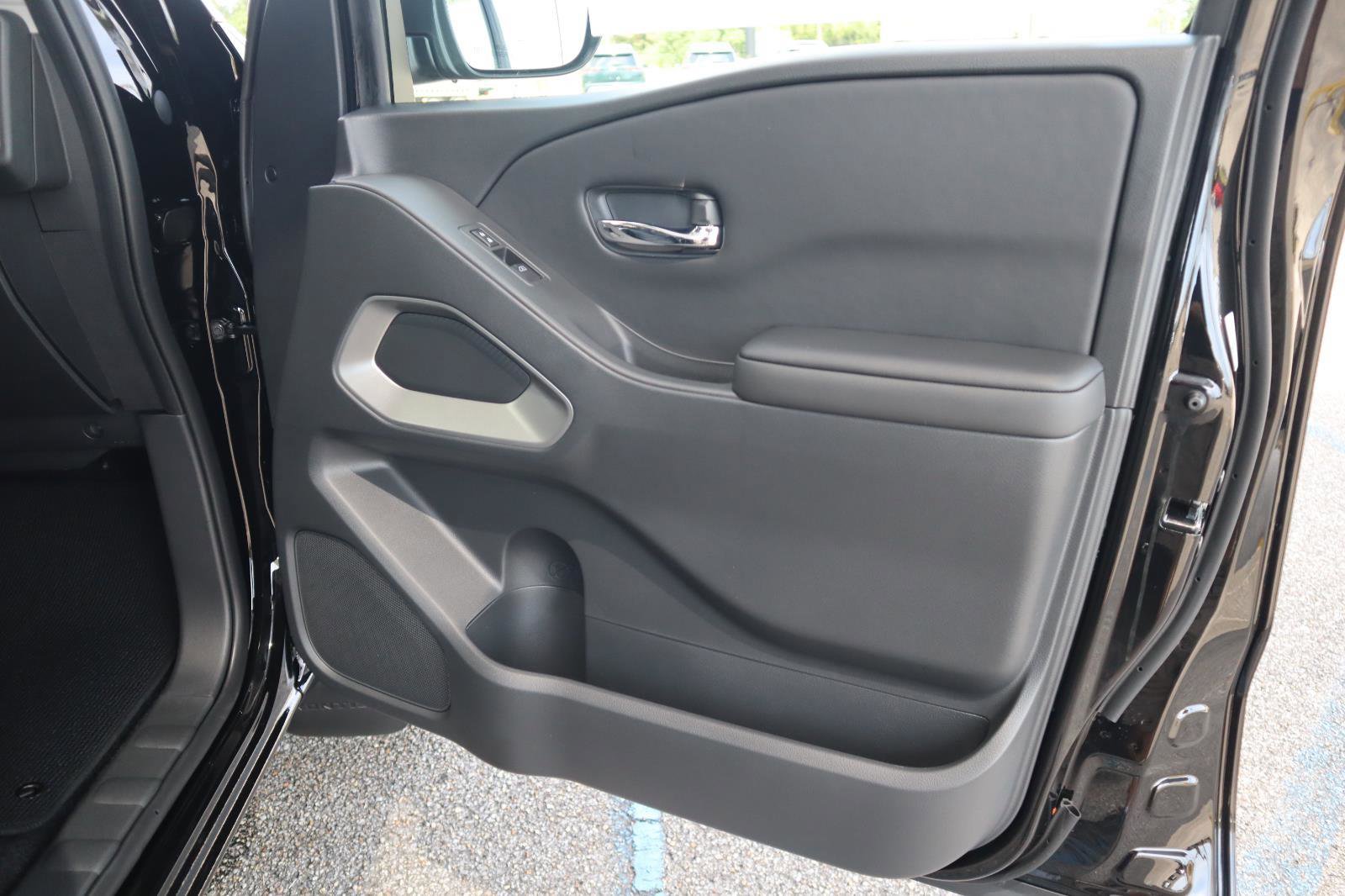 New 2026 Nissan Frontier 4x4 Crew Cab image 46