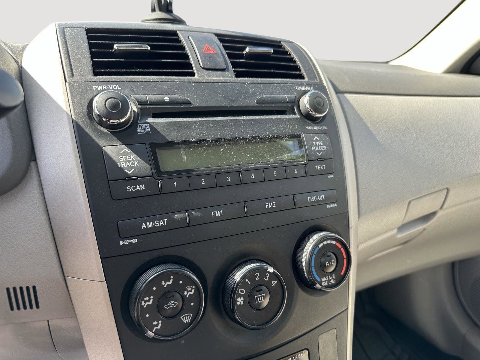 Used 2010 Toyota Corolla LE image 12