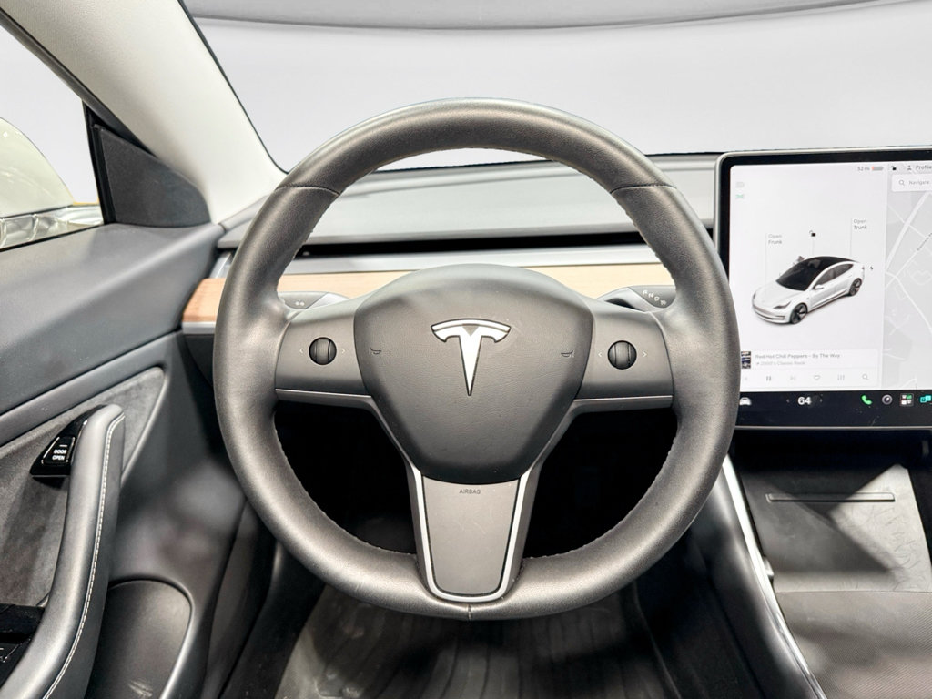 Used 2019 Tesla Model 3 Performance AWD/4WD image 9