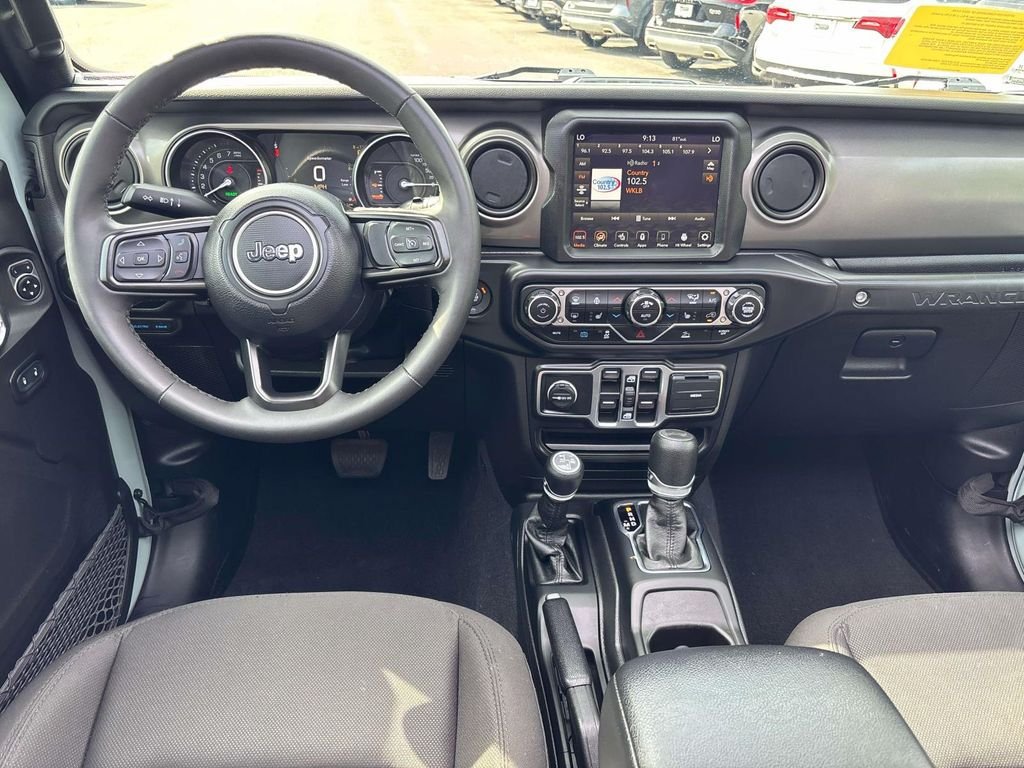 Used 2023 Jeep Wrangler Unlimited w/ Sun & Screen Package AWD/4WD image 13