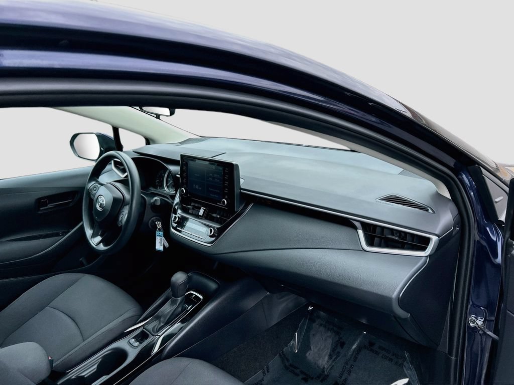 Used 2022 Toyota Corolla LE FWD image 26