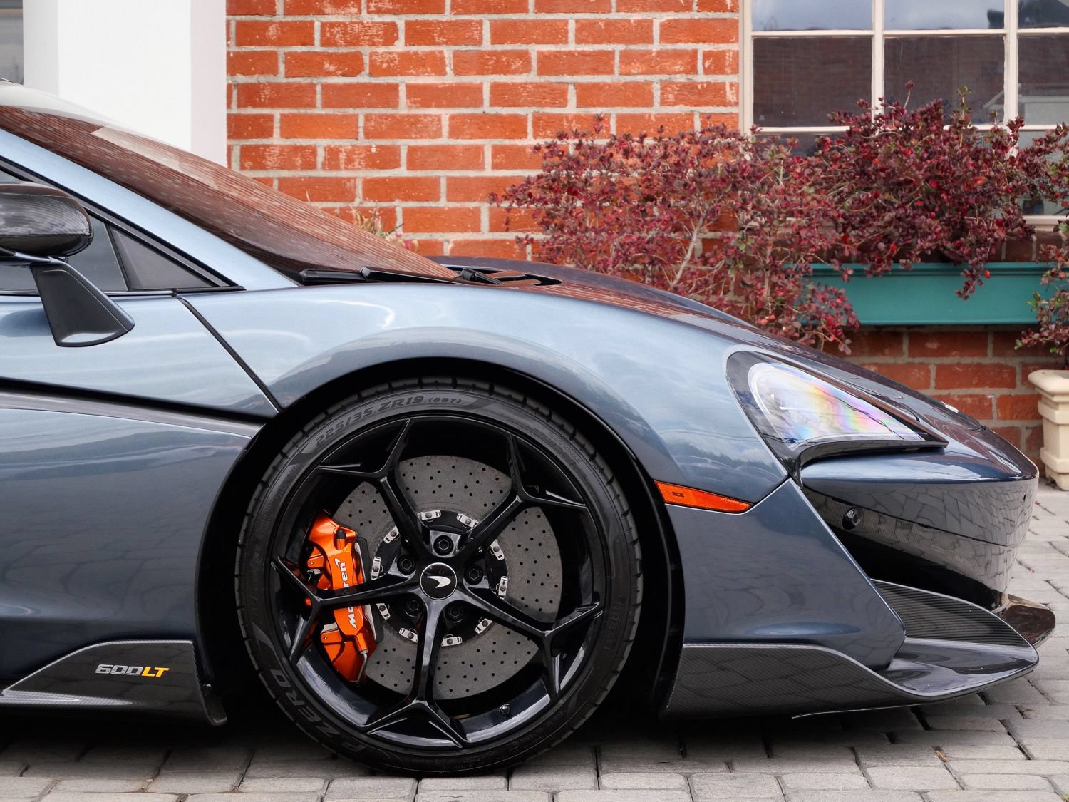 Used 2019 McLaren 600LT RWD image 7