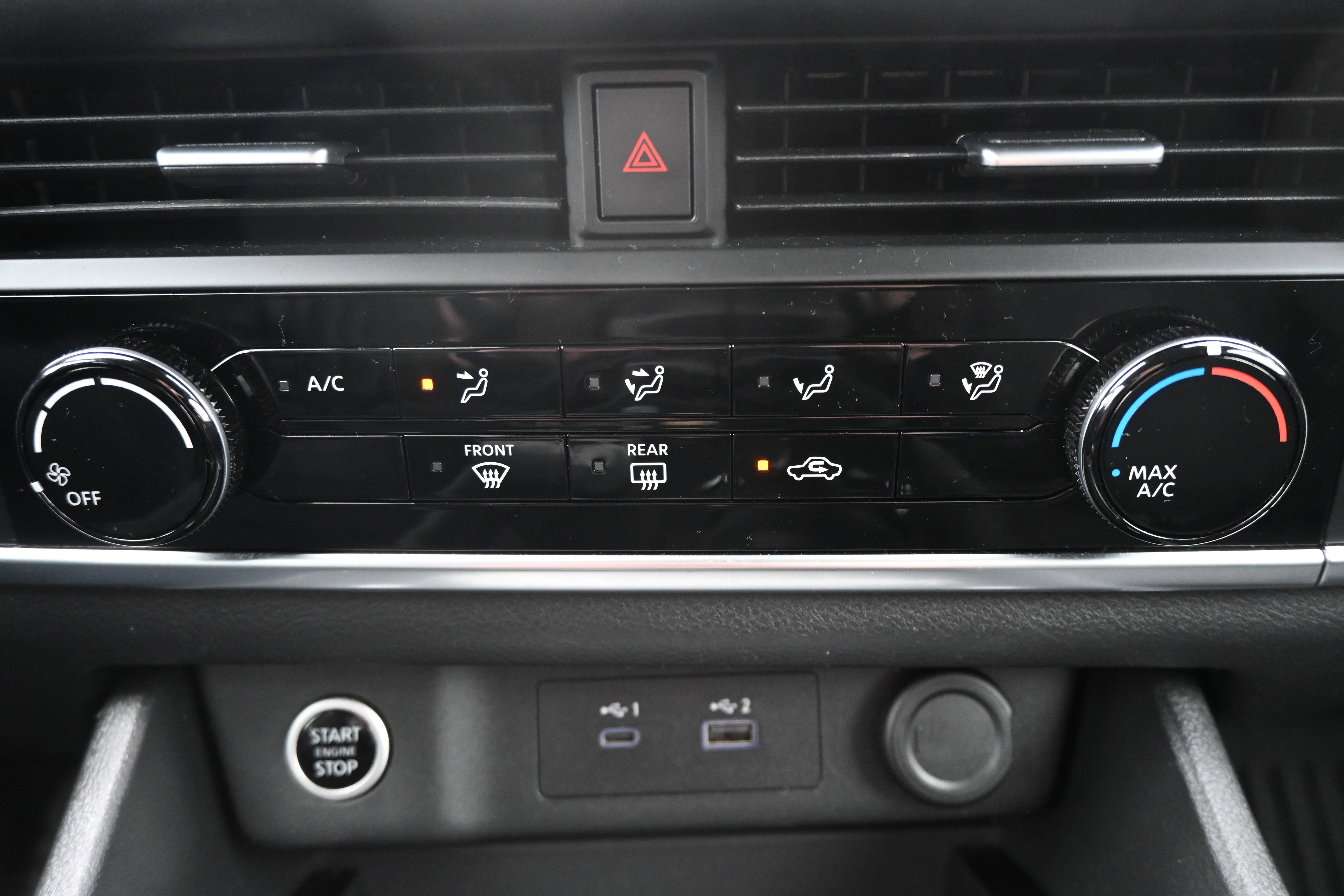 Used 2023 Nissan Rogue S image 27