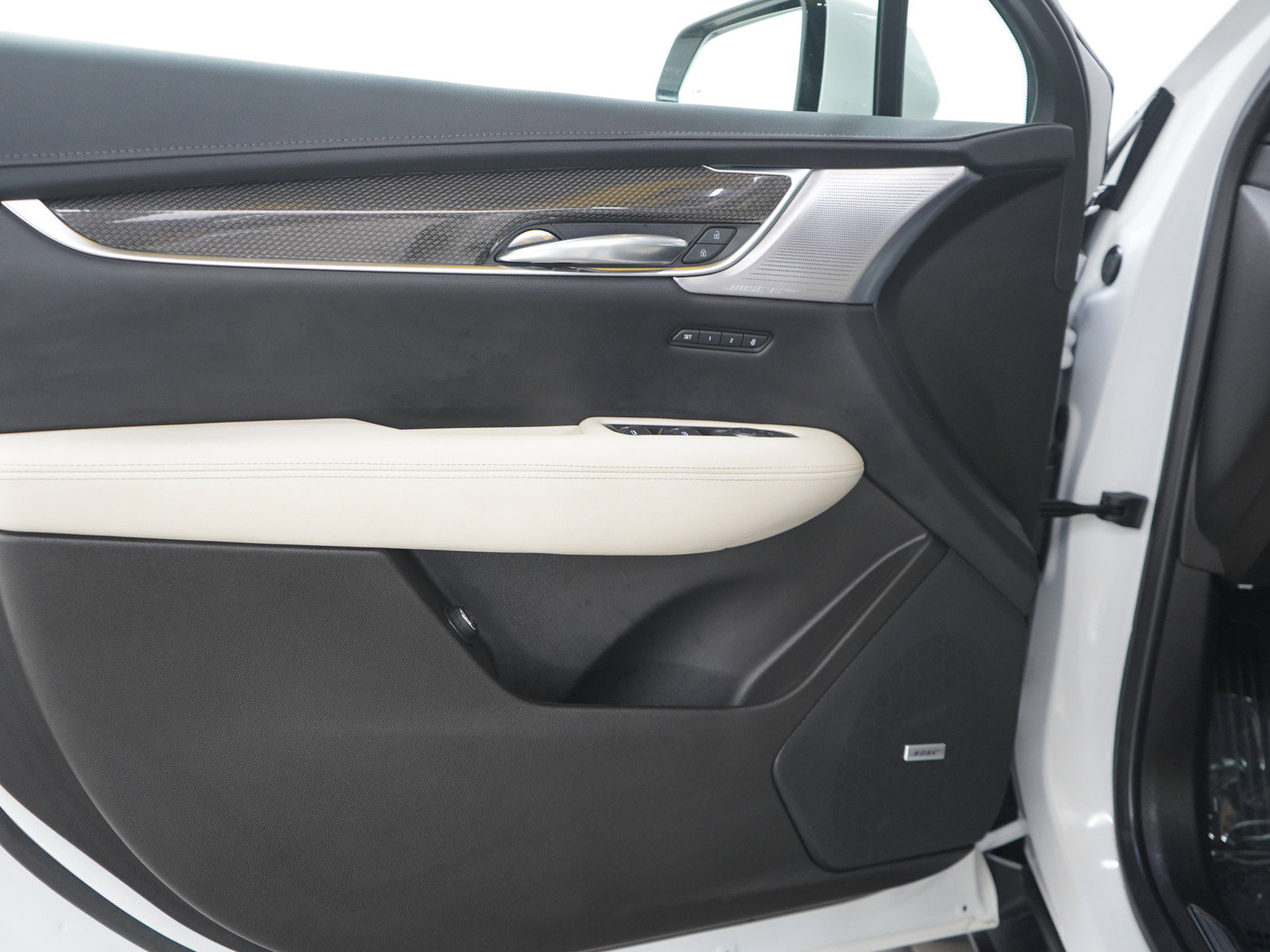 Used 2022 Cadillac XT5 Sportv w/ Technology Package AWD/4WD image 19