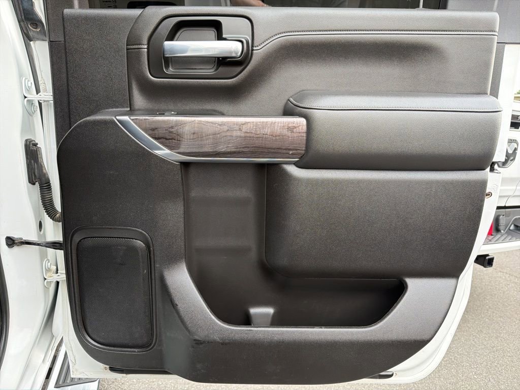 Used 2022 Chevrolet Silverado 2500 LTZ w/ LTZ Convenience Package image 17