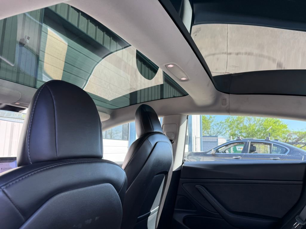 Used 2020 Tesla Model 3 Standard Range image 26