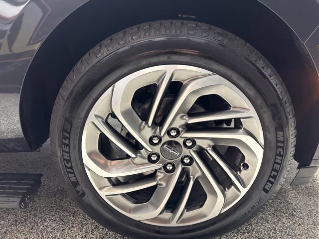 Used 2025 Lincoln Navigator Reserve AWD/4WD image 32