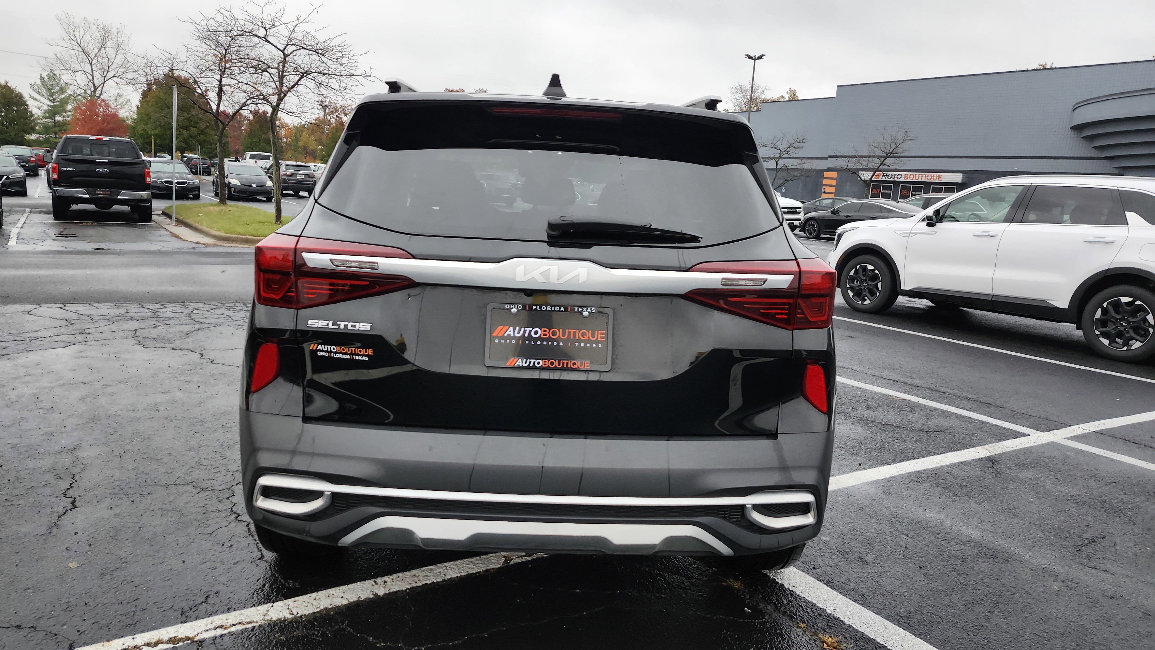 Used 2023 Kia Seltos EX image 10