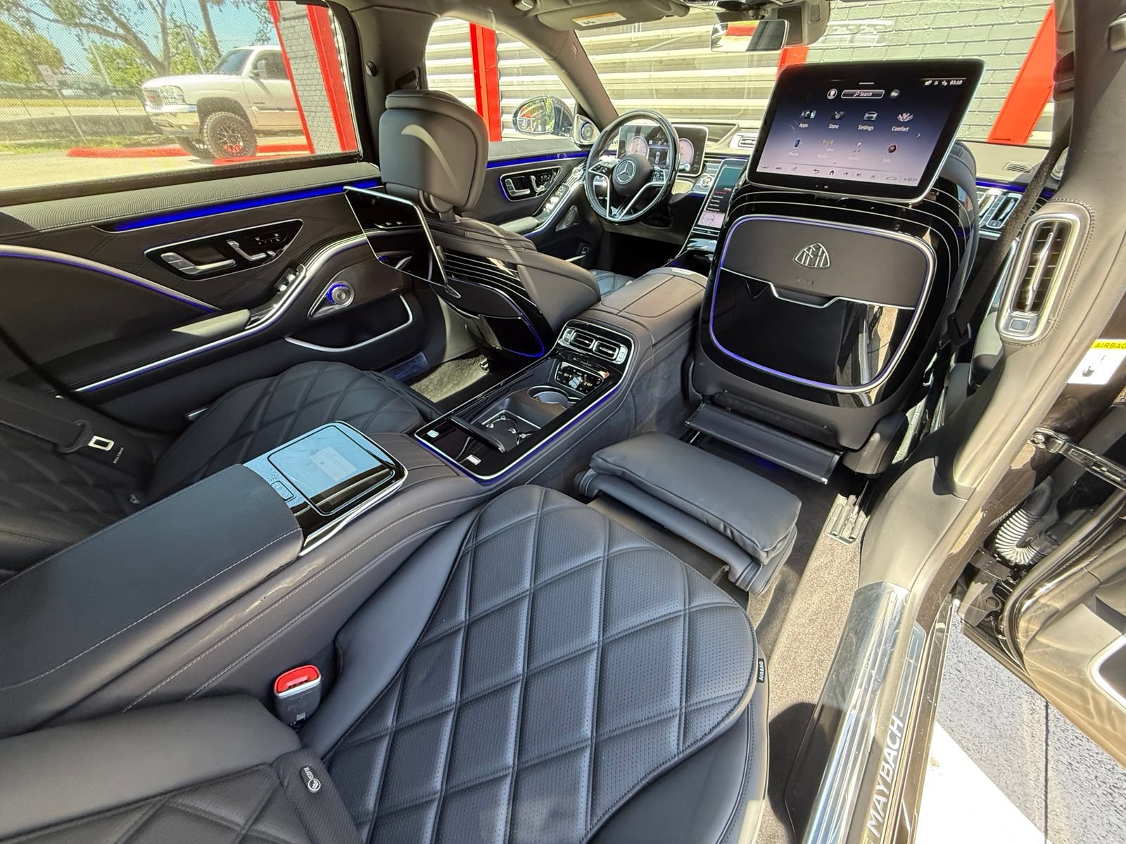 Used 2024 Mercedes-Benz Maybach S 680 4MATIC image 52