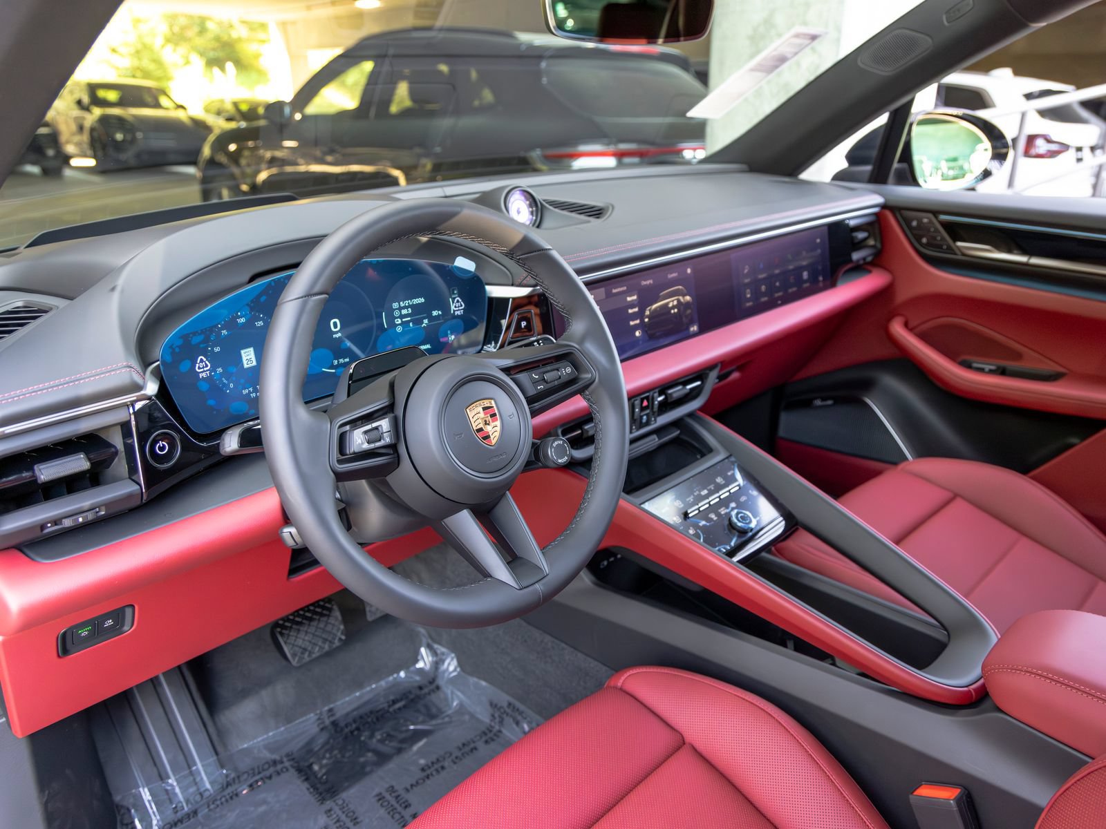 New 2026 Porsche Macan 4 Electric AWD/4WD image 4