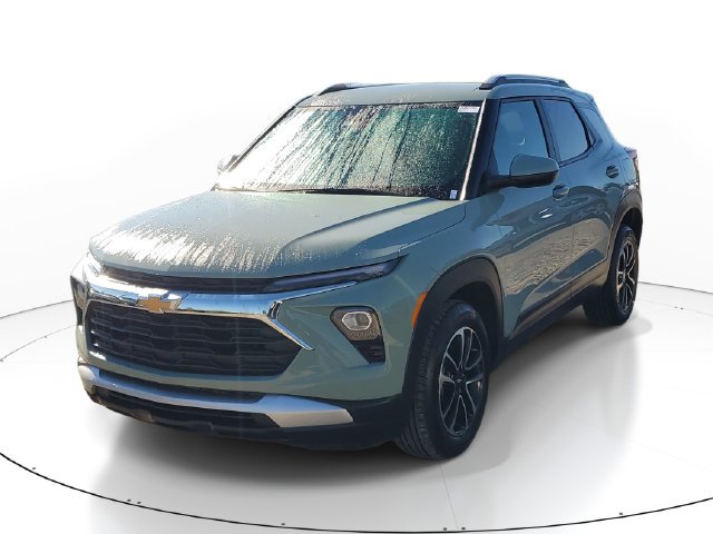 Used 2025 Chevrolet TrailBlazer LT w/ Convenience Package FWD image 2