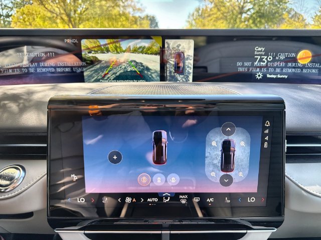 New 2026 Lincoln Nautilus Reserve AWD/4WD image 17