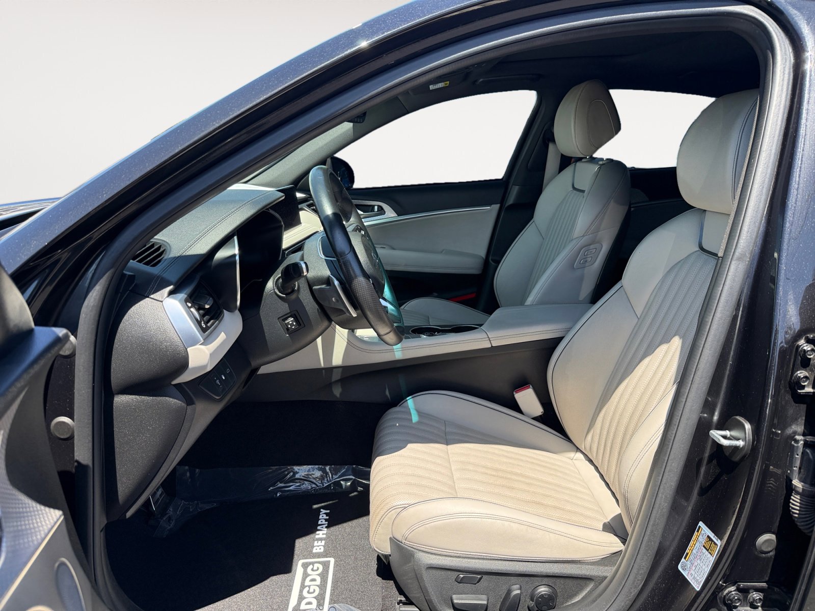 Used 2023 Genesis G70 3.3T w/ Sport Advanced Package AWD/4WD image 10