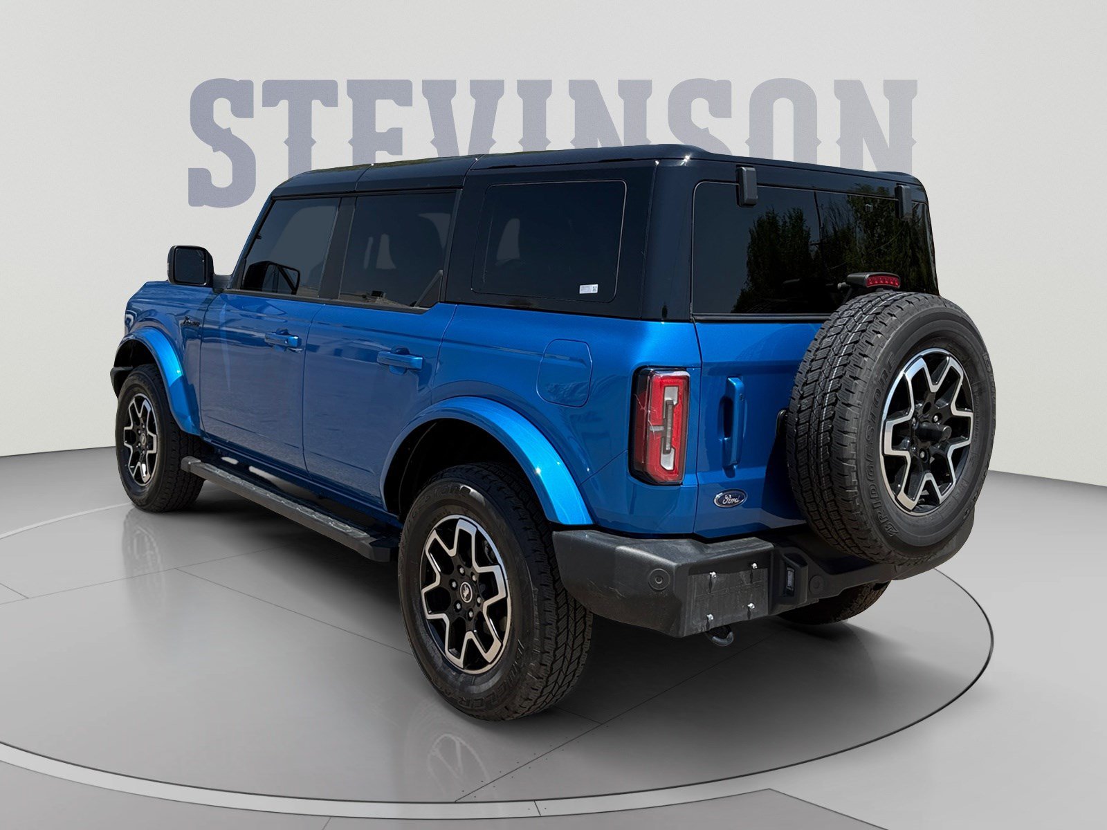 Used 2024 Ford Bronco Outer Banks AWD/4WD image 3