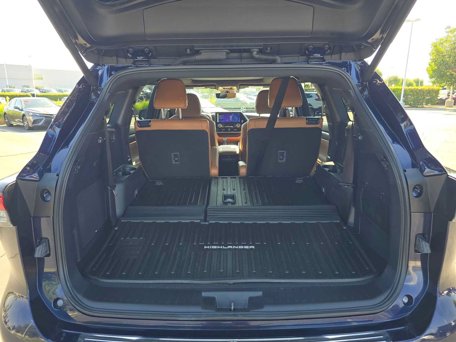 Certified 2026 Toyota Highlander Platinum AWD/4WD image 16