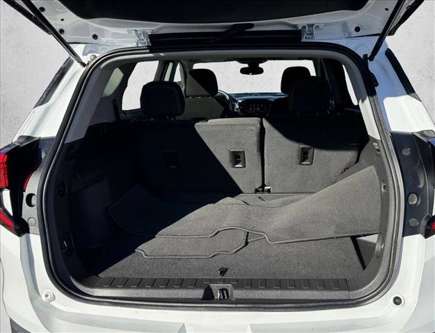 Used 2024 GMC Terrain SLE image 8