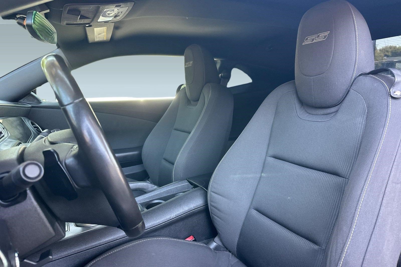 Used 2015 Chevrolet Camaro SS w/ RS Package RWD image 22