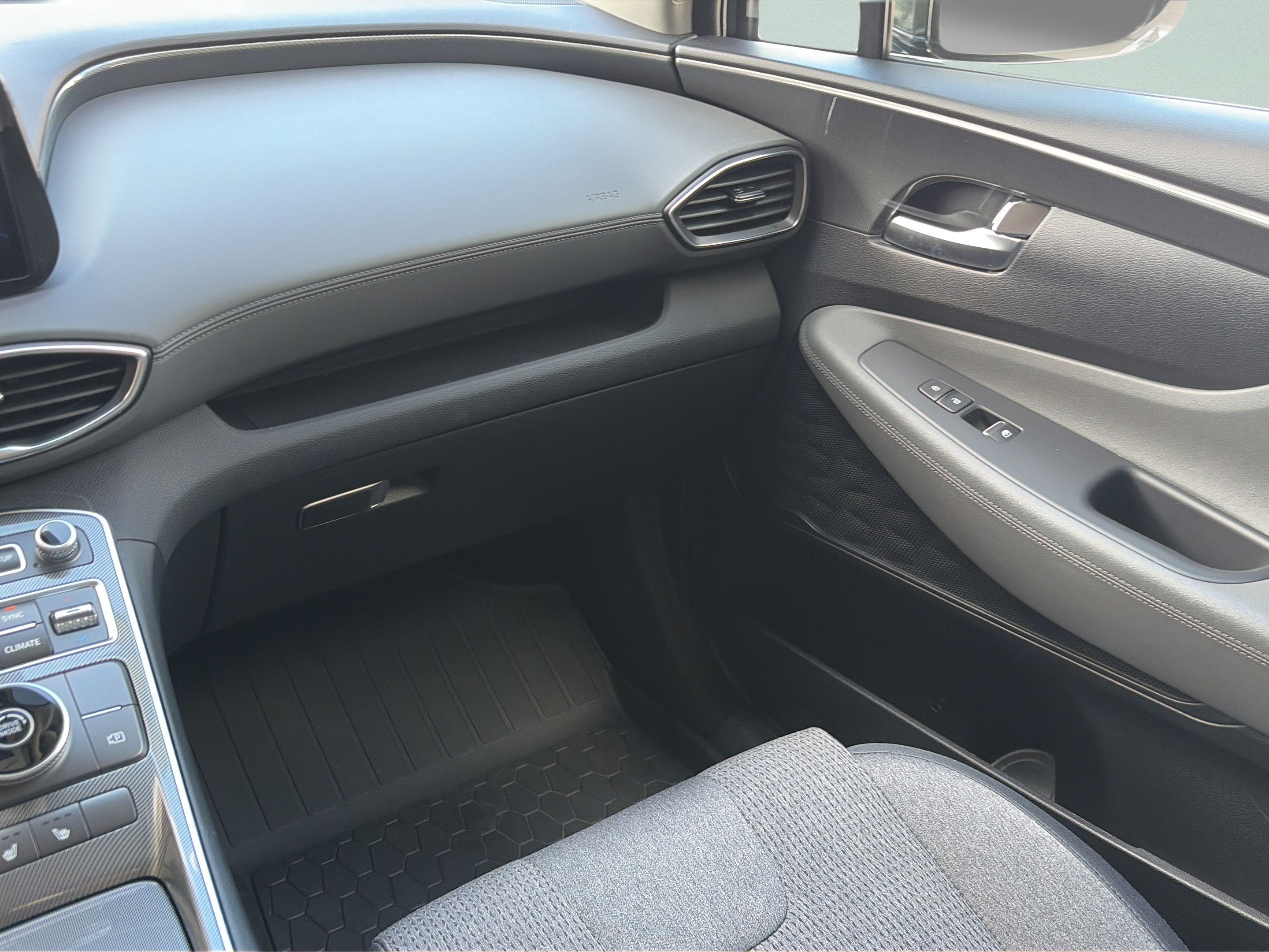 Certified 2023 Hyundai Santa Fe SEL w/ Cargo Package FWD image 16