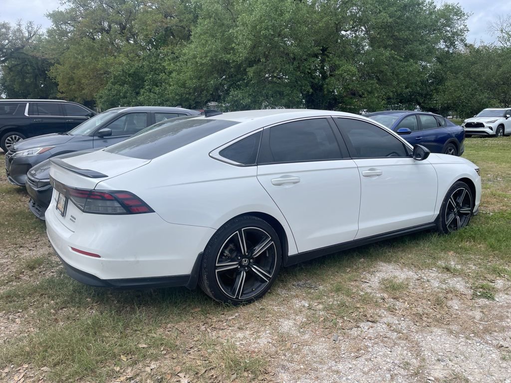 Used 2023 Honda Accord Sport image 4